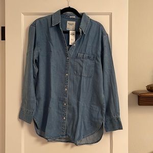 NWT Abercrombie & Fitch oversized jean button down shirt